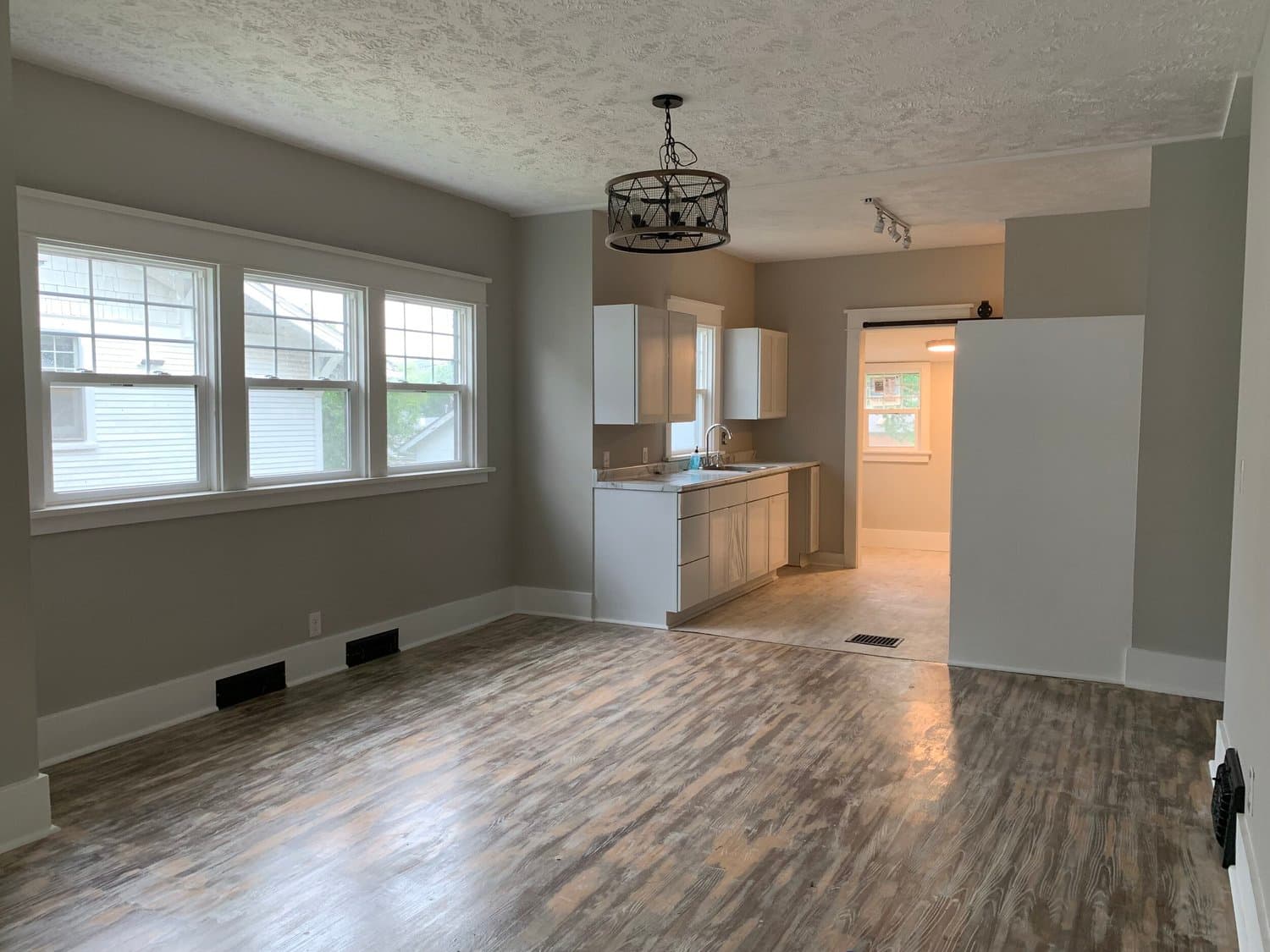 Dining Area before staging — Cable Avenue