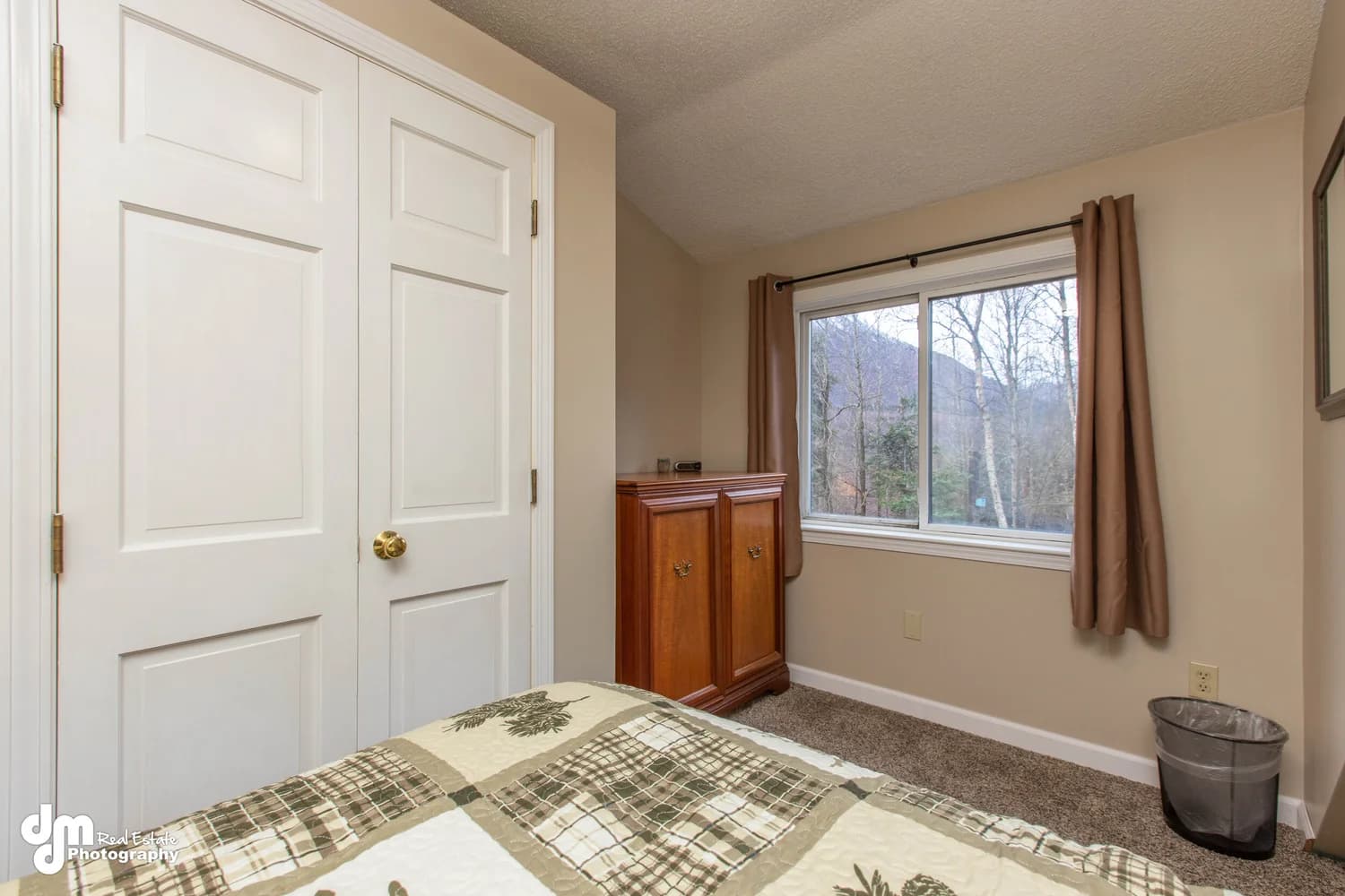 Cabin Vacation Rental Design — staged by Acorn Home Staging