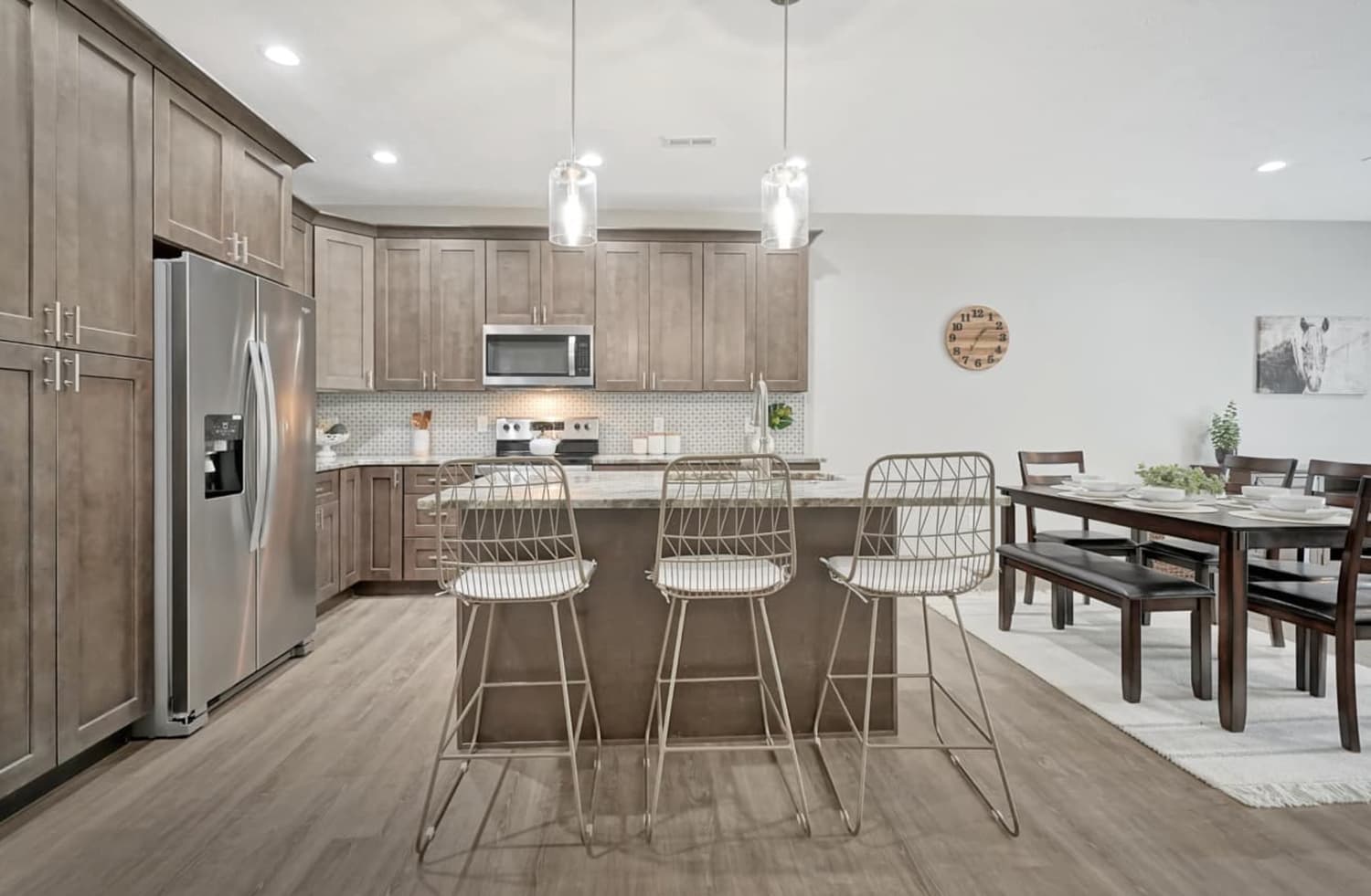 250 10th St — staged by Acorn Home Staging