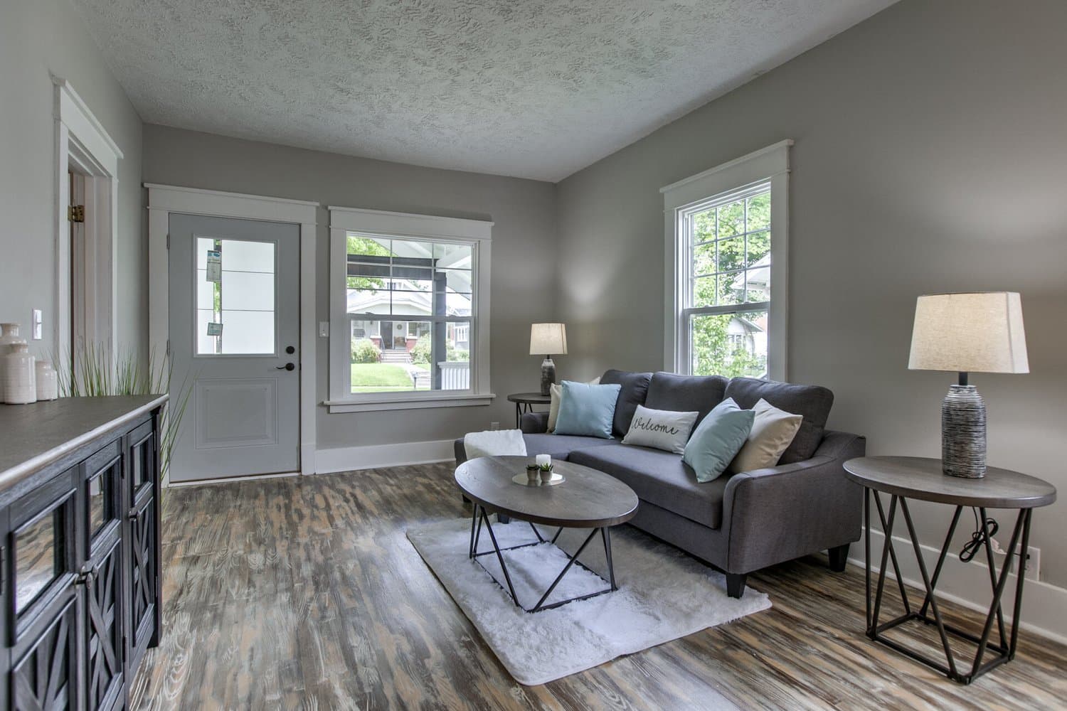 Living Room staged by Acorn Home Staging — Cable Avenue