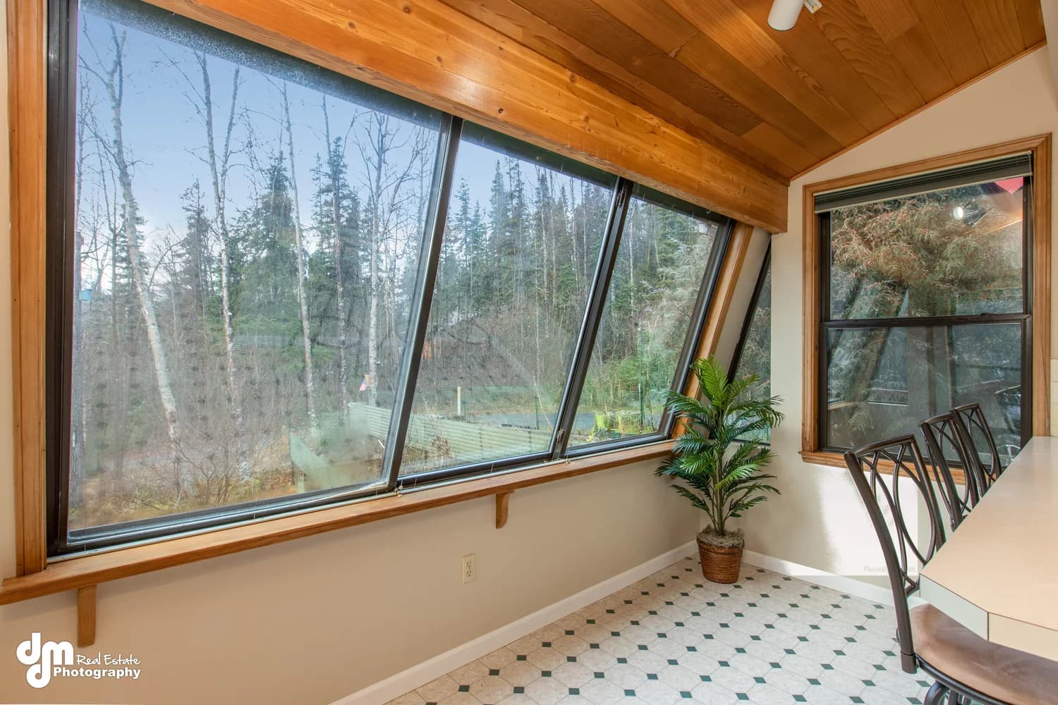 Cabin Vacation Rental Design — staged by Acorn Home Staging