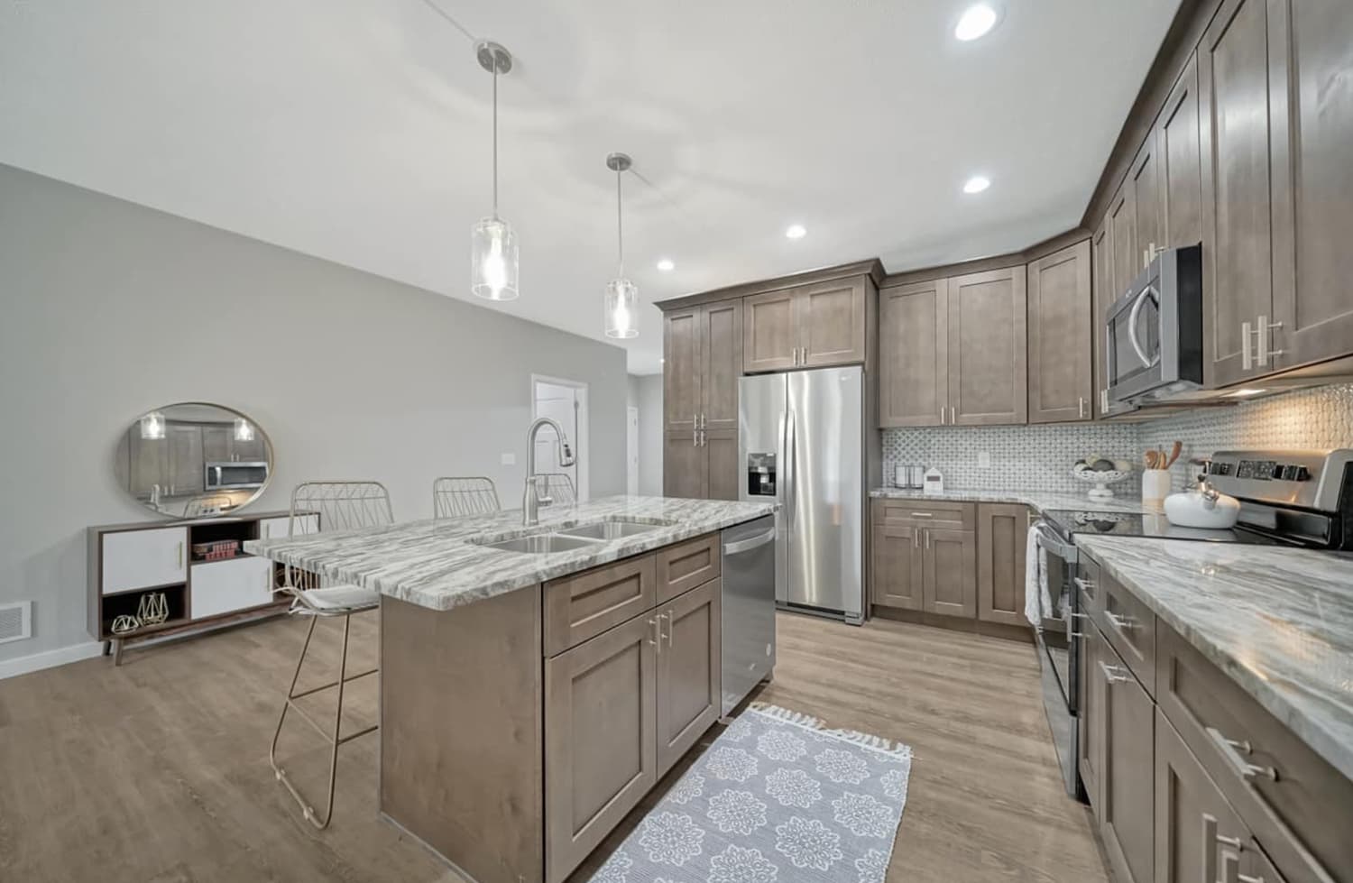 250 10th St — staged by Acorn Home Staging