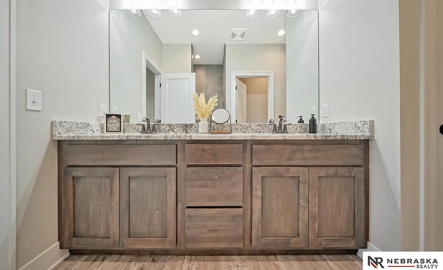 1030 N 108th St — staged by Acorn Home Staging